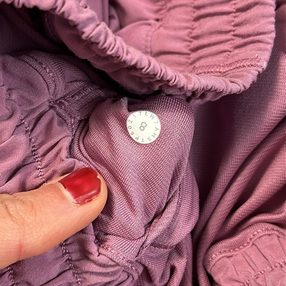 Lululemon Hotty Hot Short II (Long 4") Velvet Dust - Picture 5 of 6